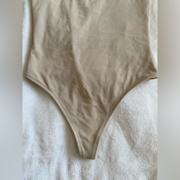 Aritzia Babaton Contour Bodysuit - Picture 2 of 10